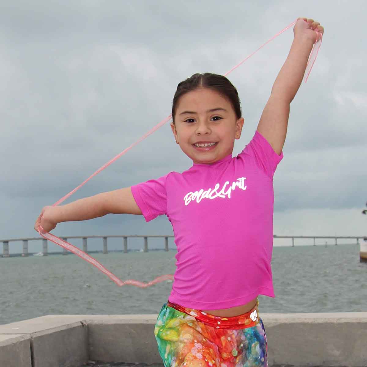 HAPPY - B&G V-NECK T-SHIRT - Bold&Grit